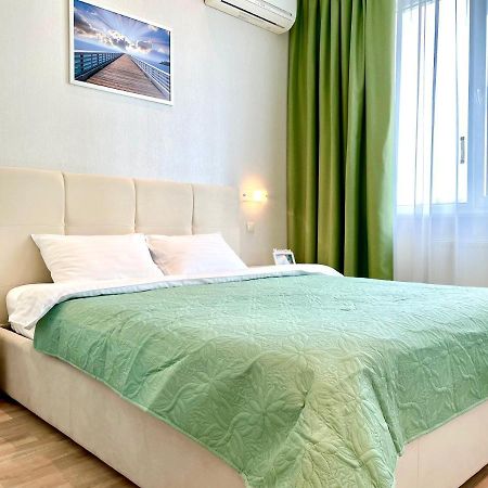 Navit Luxury Apartments With Breakfast Near The Railway Station, The City Center And The Park Київ Екстер'єр фото
