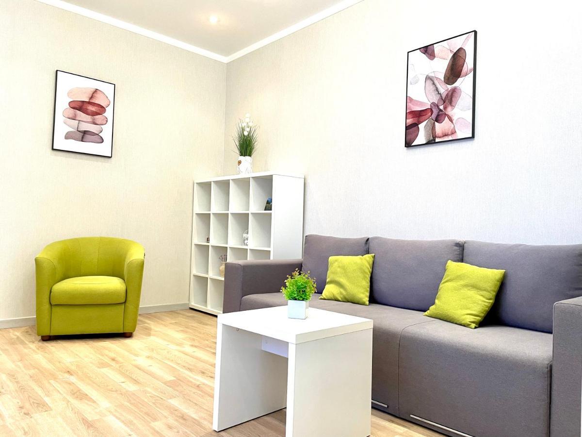 Navit Luxury Apartments With Breakfast Near The Railway Station, The City Center And The Park Київ Екстер'єр фото