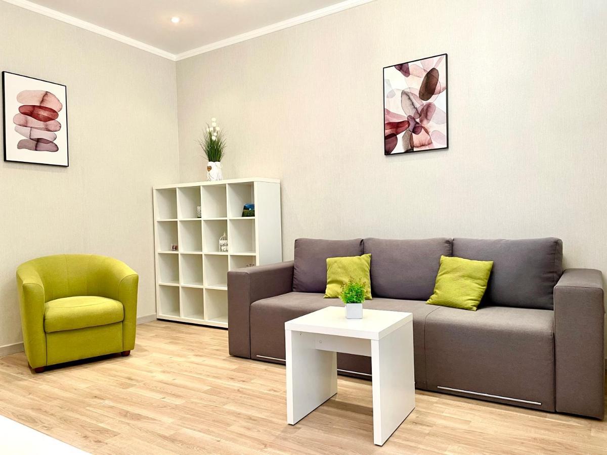 Navit Luxury Apartments With Breakfast Near The Railway Station, The City Center And The Park Київ Екстер'єр фото