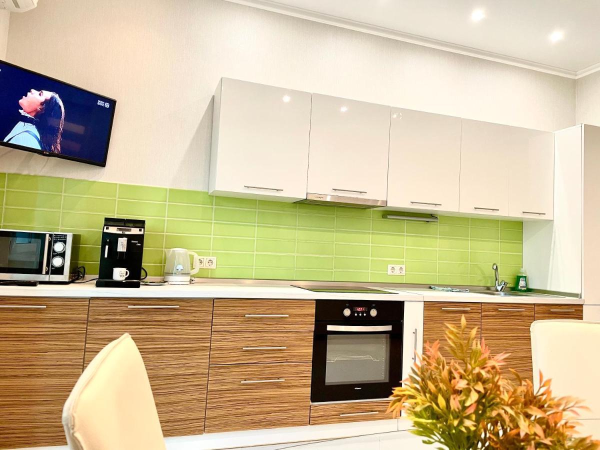 Navit Luxury Apartments With Breakfast Near The Railway Station, The City Center And The Park Київ Екстер'єр фото